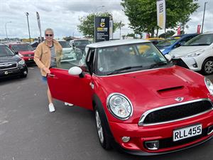 Chamz Cars Testimonial - Happy Customer